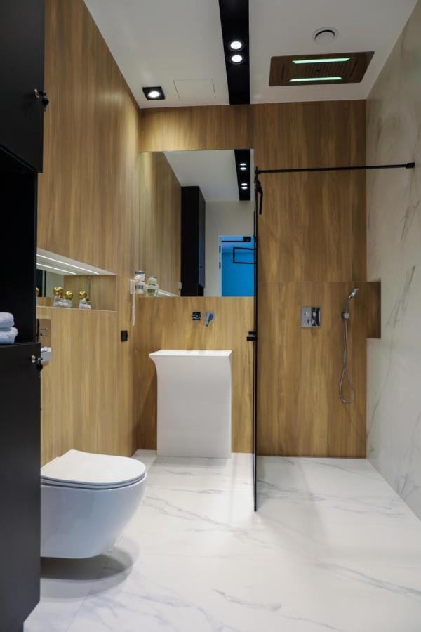 Apartament Ksiezycowy Z Jacuzzi Neu Sandez Exterior foto