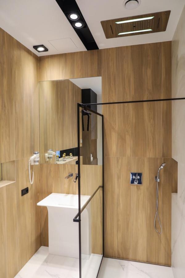 Apartament Ksiezycowy Z Jacuzzi Neu Sandez Exterior foto